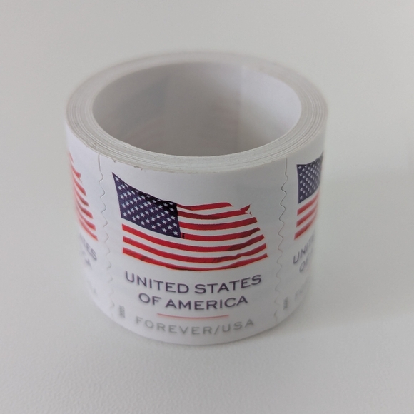 2x 100 US Flag First Class Forever Stamps American Flag - Picture 2 of 3